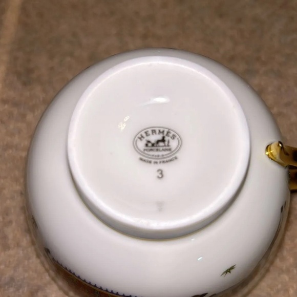Hermes tea cup and saucer - Picture 3 of 8